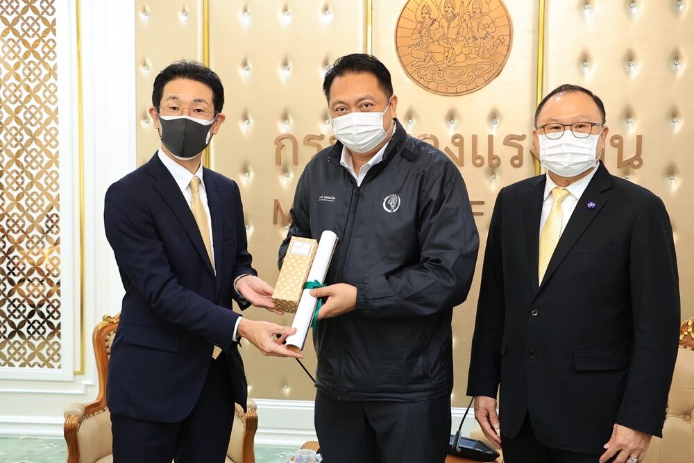 บ.มินิแบร์ ขอบคุณ ‘ลุงตู่’ ‘ลุงป้อม’ ‘รมว.เฮ้ง’ ช่วยดูแลเยียวยา ฉีดวัคซีนแก่พนักงาน พ้นโควิด-19