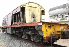 คดีส่อพลิก รถไฟชนรถพ่วง 18 ล้อ โชว์เฟอร์ยันขับไม่เร็ว แต่ไร้สัญญาณเตือน ไม้กั้นไม่ถูกเอาลง