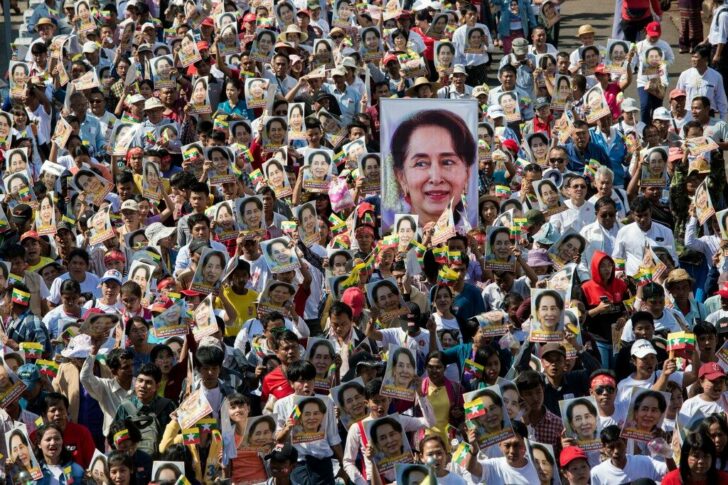 FILES-MYANMAR-POLITICS-MILITARY-SUU KYI