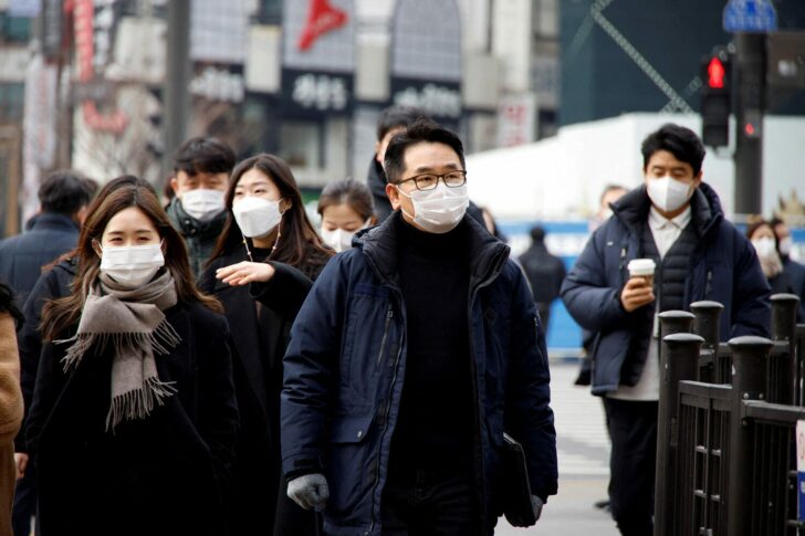FILE PHOTO: South Korea to deploy Pfizer COVID-19 pills as Omicron wave looms