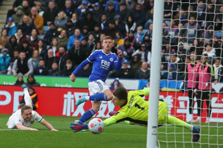 FBL-ENG-PR-LEICESTER-LEEDS