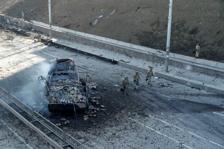 2022-02-26T105919Z_1751284029_RC2KRS9NPLNR_RTRMADP_3_UKRAINE-CRISIS-KYIV