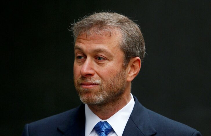 2022-03-11T211259Z_211670160_RC2L0T9FNTKX_RTRMADP_3_UKRAINE-CRISIS-PORTUGAL-ABRAMOVICH