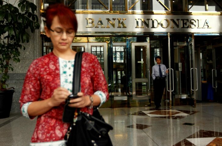 2022-03-15T013515Z_192384961_RC2P2T94IO46_RTRMADP_3_INDONESIA-ECONOMY-RATES