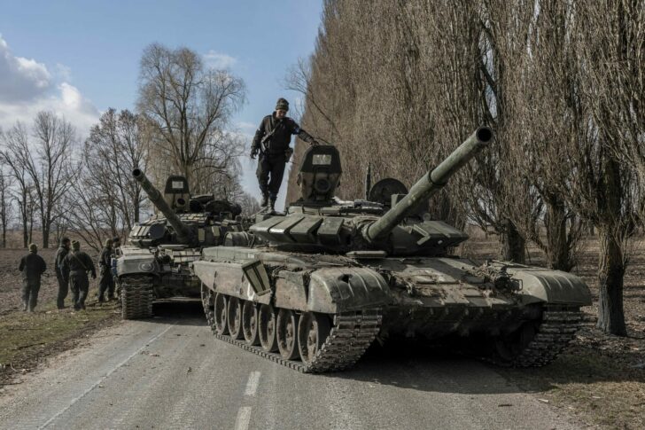 2022-03-27T204551Z_1677003231_RC21BT94H2D1_RTRMADP_3_UKRAINE-CRISIS-KYIV-DEFENCE