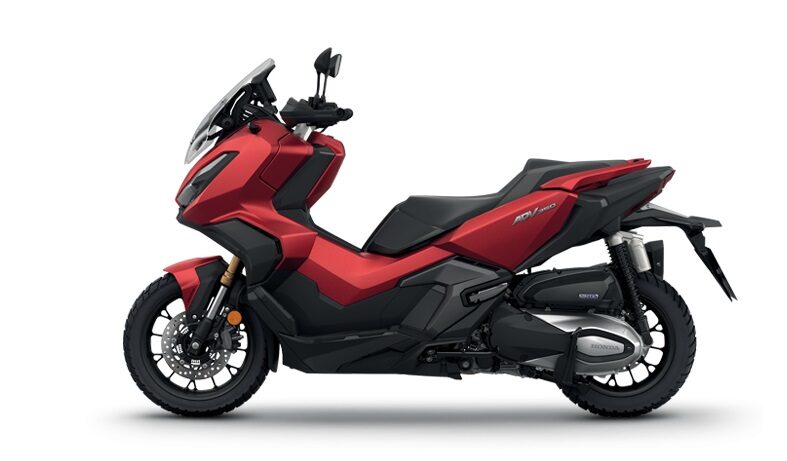 ตัวรถ Honda ADV350 เฉดสีให้เลือก 3 แบบ คือ สีดำ สีแดง และสีเงิน