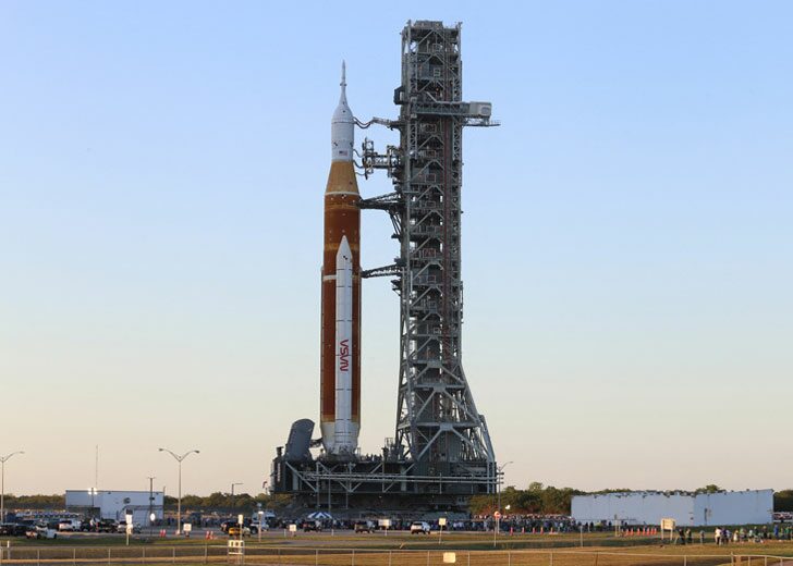 SLS-NASA-moon-rocket