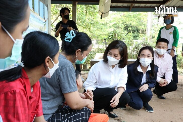 ตรีนุช เว็บ