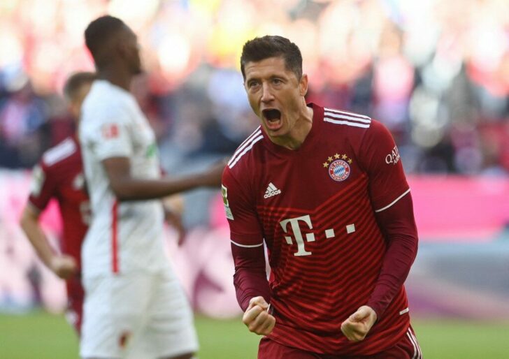 FBL-GER-BUNDESLIGA-BAYERN MUNICH-AUGSBURG