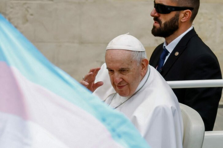 2022-04-02T091019Z_1932366046_RC2XET9OAEI9_RTRMADP_3_POPE-MALTA-PRESIDENT