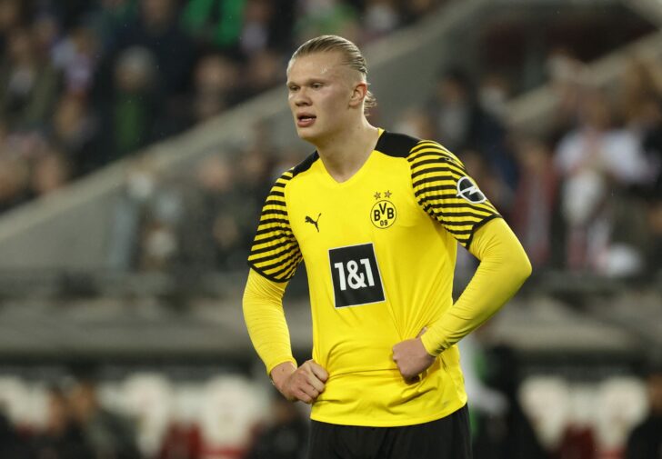Bundesliga - VfB Stuttgart v Borussia Dortmund