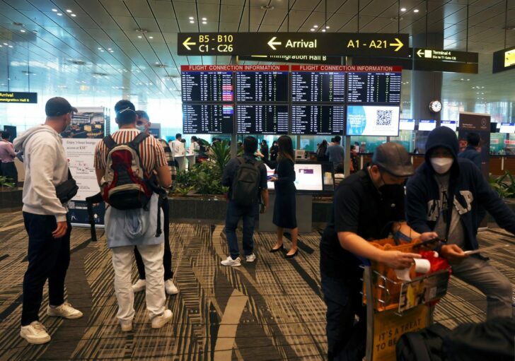 2022-04-18T020430Z_1102276499_RC2QCT9EEAXN_RTRMADP_3_HEALTH-CORONAVIRUS-ASIA-TRAVEL