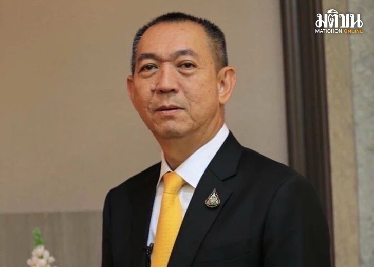 ปก-เฉลิมชัย