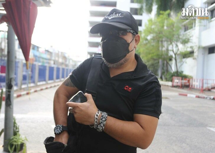 สมบัติ ทองย้อย-1