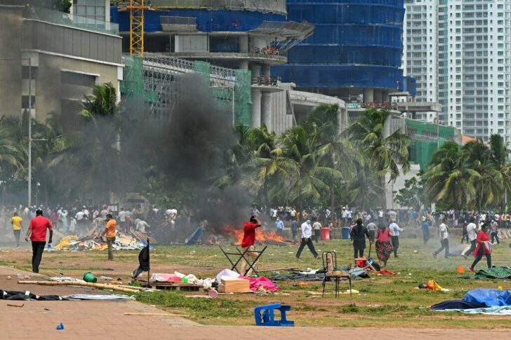 SRI LANKA-UNREST-CURFEW