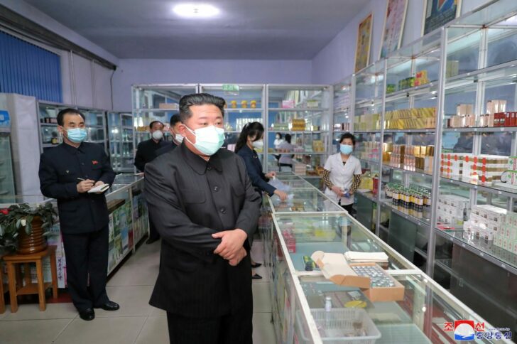 2022-05-15T234325Z_653226539_RC2Y7U97Q11P_RTRMADP_3_HEALTH-CORONAVIRUS-NORTHKOREA