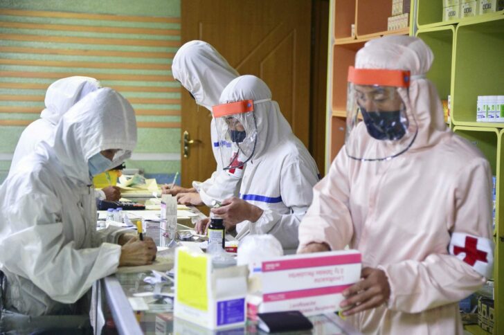 2022-05-18T143154Z_784014391_RC2Q9U9UE5GP_RTRMADP_3_HEALTH-CORONAVIRUS-NORTH-KOREA