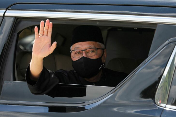 2022-05-31T060020Z_1514377329_RC25IU99666U_RTRMADP_3_MALAYSIA-POLITICS