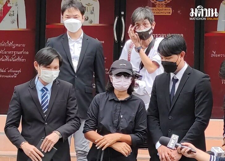 ครอบครัวแม่เด็กเหยื่อหมอฟัน
