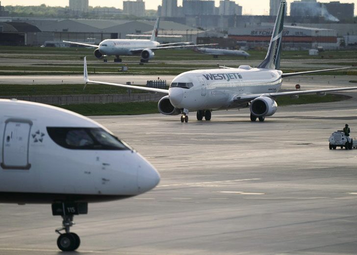 boeing-737-canada-airport-runway