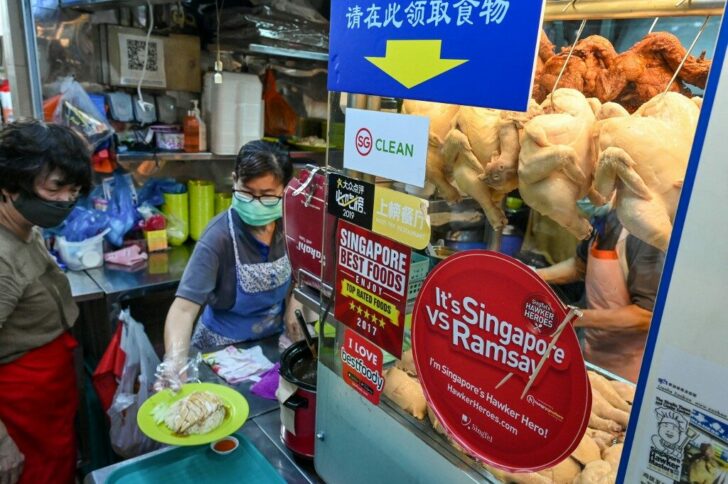 SINGAPORE-MALAYSIA-ECONOMY-CHICKEN