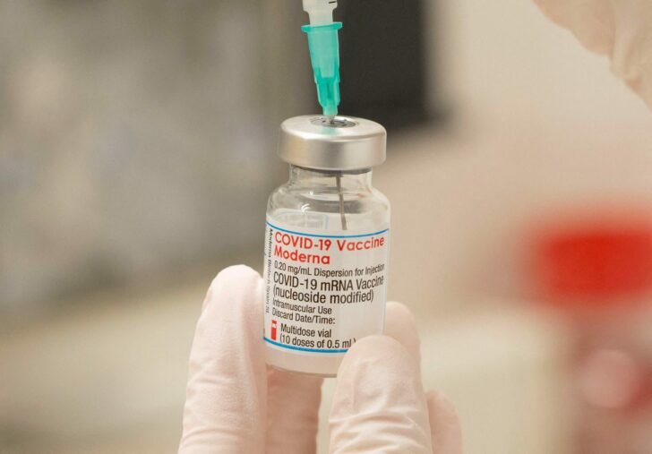 2022-05-22T141351Z_1521848849_RC2EWQ9K770Q_RTRMADP_3_HEALTH-CORONAVIRUS-USA-JHA