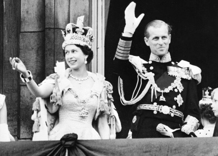 elizabeth-ii-balcony-england-queen