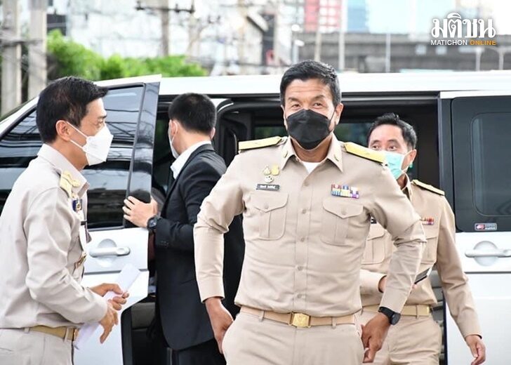 ปก-ผู้ว่ากทม