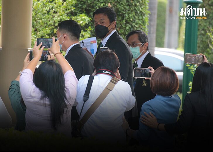 เข้าทำเนียบ 01
