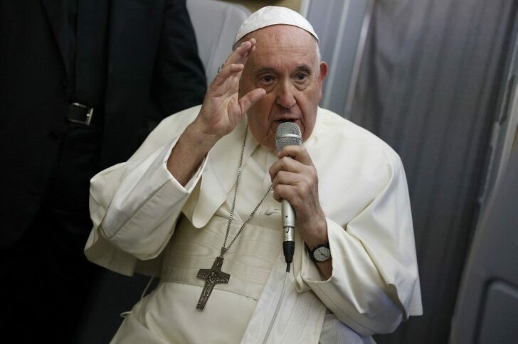 CANADA-VATICAN-RELIGION-POPE-INDIGENOUS