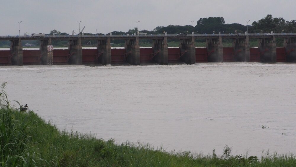 เร่งพร่องน้ำ