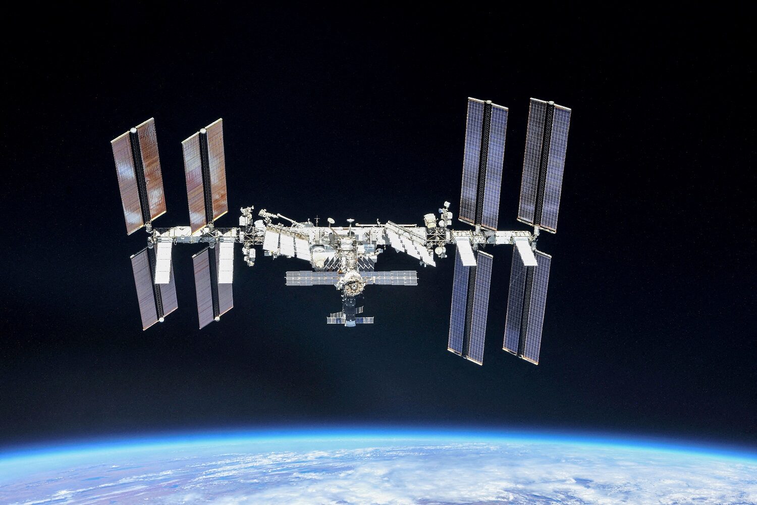 ロシアは撤退を発表しましたNASAの「国際宇宙ステーション」はそれが公式に知らされていないと言います