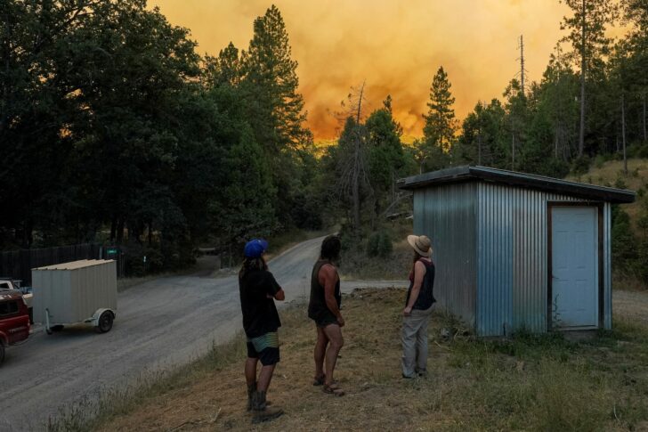 Oak Fire burns near Mariposa