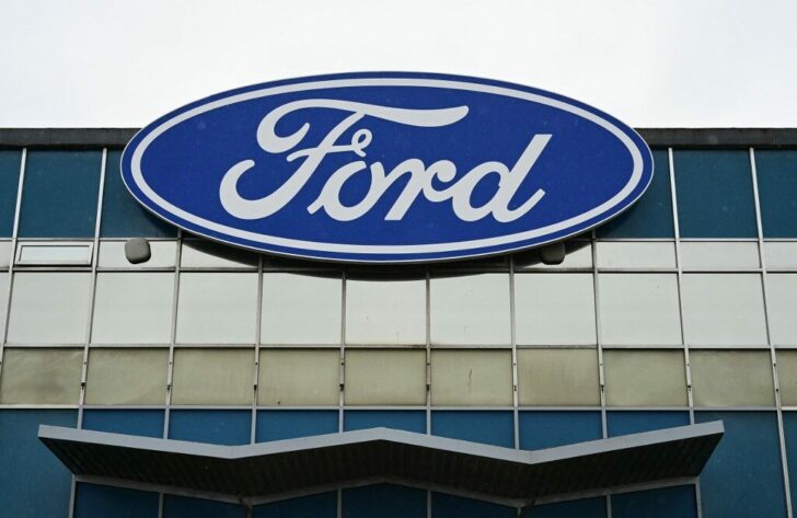 FILES-US-AUTOMOBILE-FORD-LAYOFF