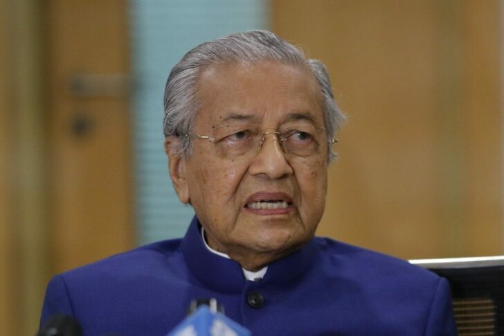 FILES-MALAYSIA-POLITICS-MAHATHIR