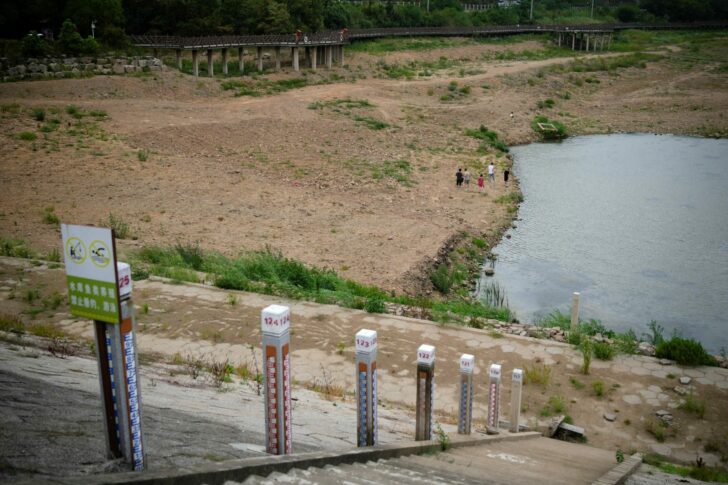 2022-08-22T044728Z_874049098_RC260W9EOONM_RTRMADP_3_CHINA-WEATHER