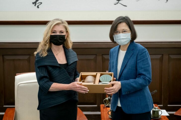 2022-08-26T042627Z_983637913_RC244W90NS6V_RTRMADP_3_TAIWAN-USA