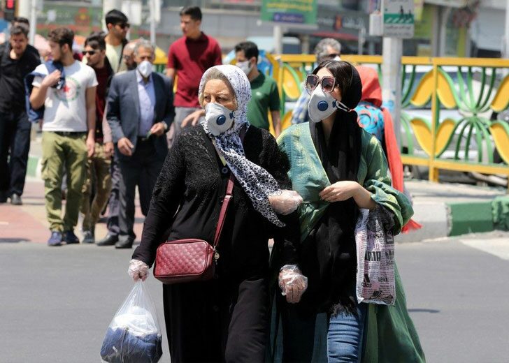 iran-town-life-stabbed