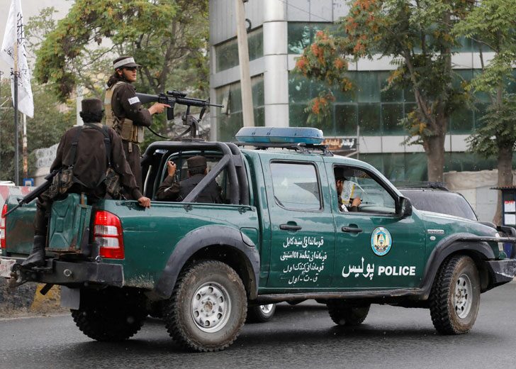 taliban-fighter-car