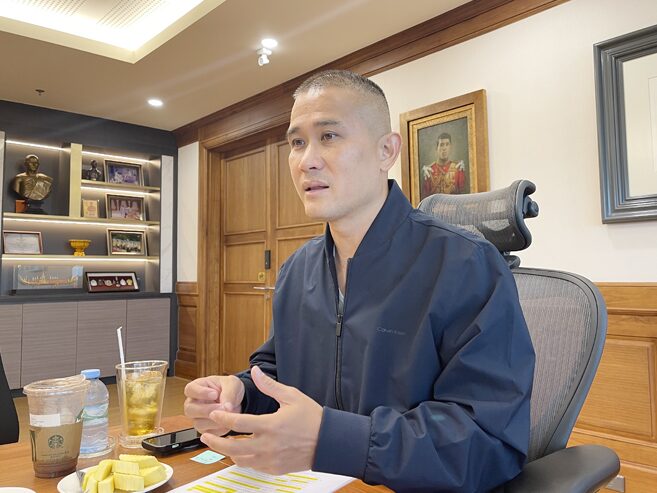 จิรภพ1 สนทนา‘พล.ต.ท.จิรภพ ภูริเดช’ ปรับโฉมสอบสวนกลาง‘ไฮเทค’-ที่พึ่ง ปชช.
