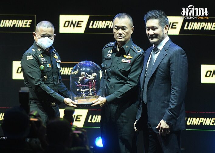 ‘บิ๊กบี้’ นำ ‘ลุมพินี’ ผนึก ‘วัน’ ร่วมสนับสนุน ‘มวยไทยR...
