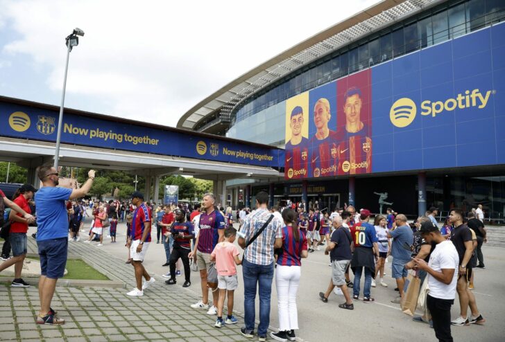 LaLiga - FC Barcelona v Elche