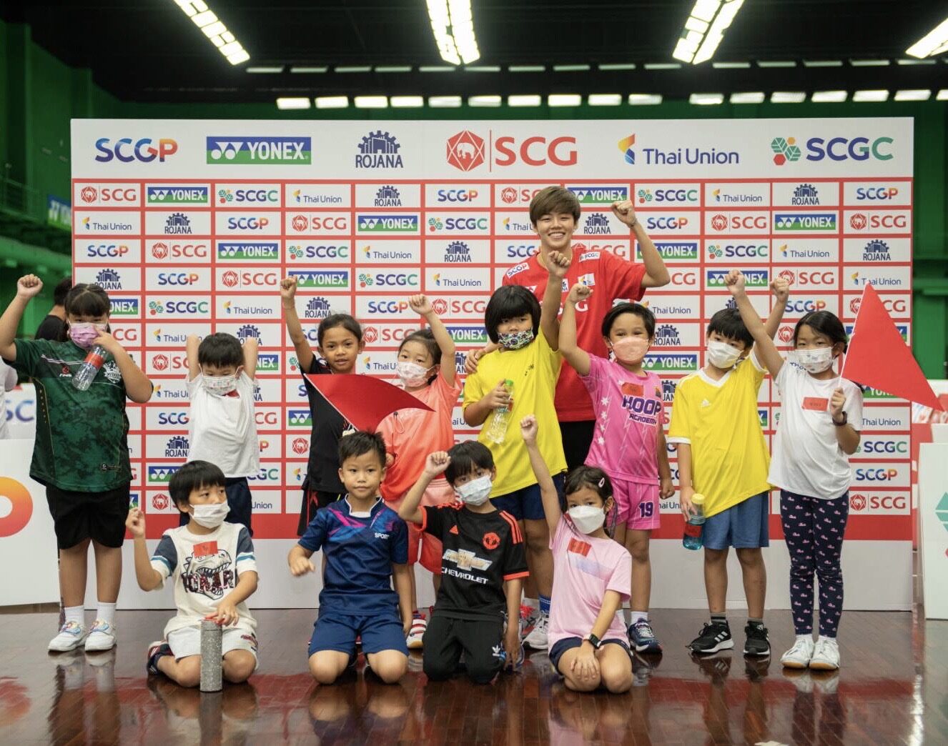 ‘บาส-ปอป้อ’ สอนพื้นฐานการเคลื่อนไหวให้น้องๆ ในกิจกรรม ‘ชวนคิดส์ เล่น เรียนรู้ รักษ...