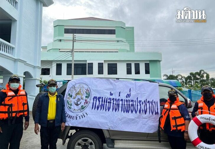 ช่วยน้ำท่วม1564