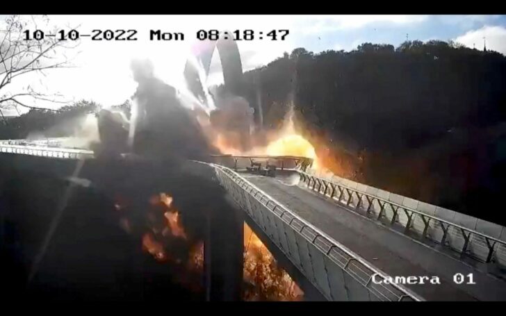 2022-10-10T094410Z_1500936112_RC29YW95Y9O1_RTRMADP_3_UKRAINE-CRISIS-KYIV-BLAST