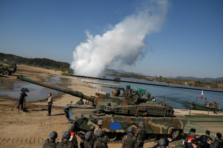 2022-10-19T045521Z_1303692663_RC244X9U2101_RTRMADP_3_SOUTHKOREA-USA-MILITARY