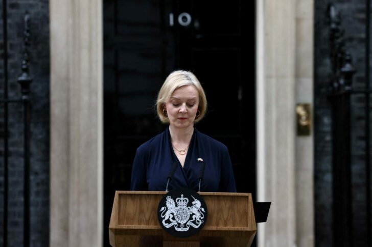 2022-10-20T130302Z_1463933898_RC215X9GOLM1_RTRMADP_3_BRITAIN-POLITICS