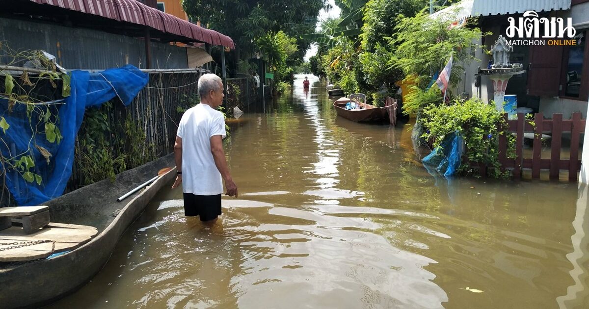 ชาวพิมายทุกข์หนัก น้ำมูลหนุนสูงรอบใหม่ ทะลักไหลท่วมบ้าน ร้องขอเรือท้องแบน-ข้าวกล่อง