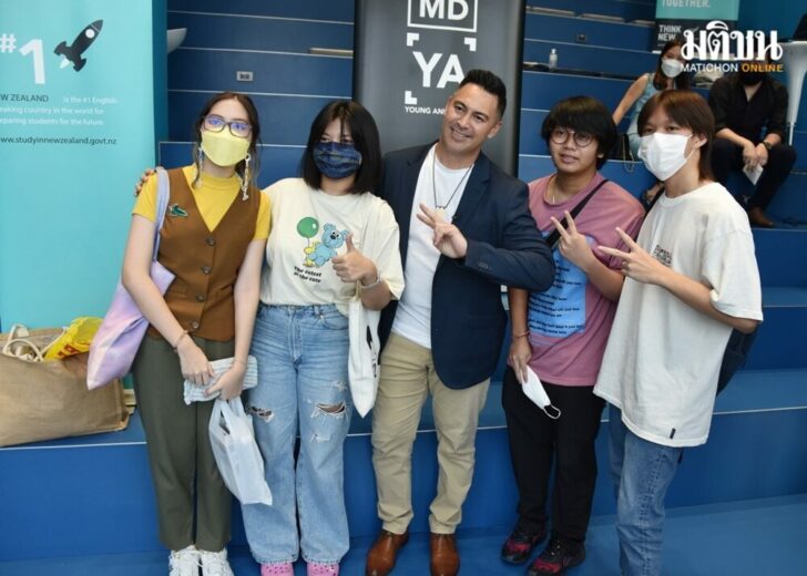 น้องๆ เวอร์คช็อปใกล้ชิดกับ นิโคราล์ งาโรโป
