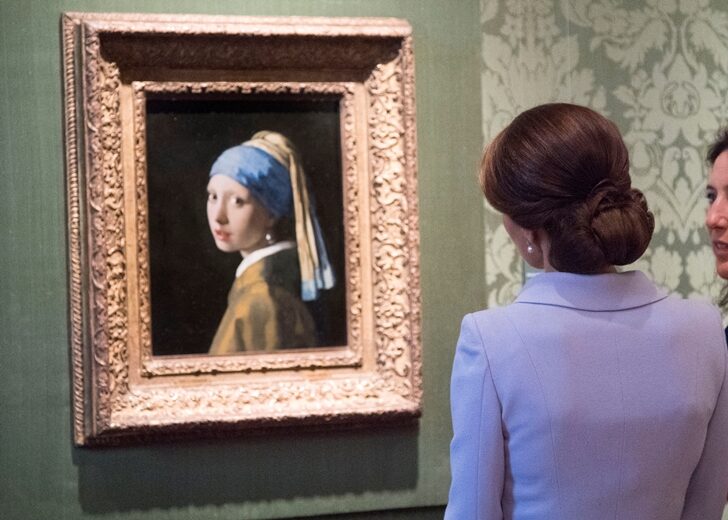 FILE PHOTO: Britain's Kate, the Duchess of Cambridge views Girl with a Pearl Earring by Johannes Vermeer during a visit to the Mauritshuis in The Hague